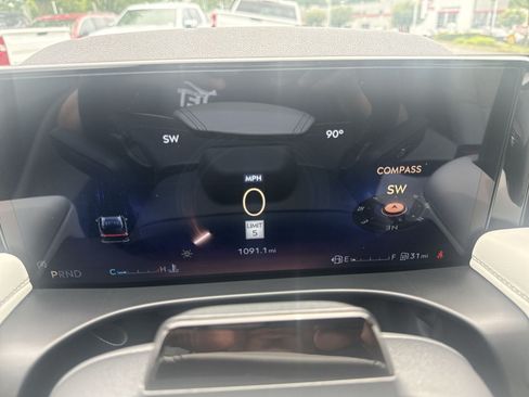 Used 2026 Lincoln Aviator AWD image 17