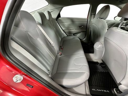 Used 2022 Hyundai Elantra SEL w/ Convenience Package image 26