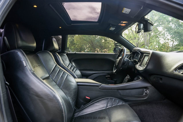 Used 2016 Dodge Challenger SRT Hellcat RWD image 51