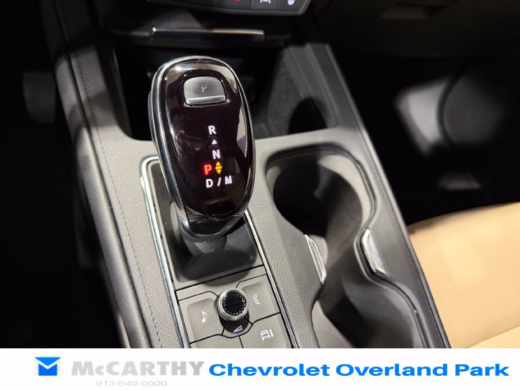 Used 2024 Cadillac XT4 Luxury w/ Cold Weather Package FWD image 18
