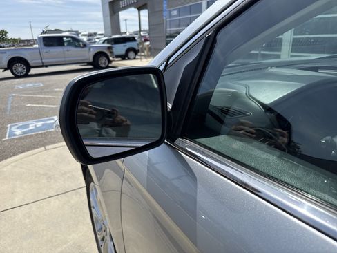 Used 2024 Ford Edge Titanium AWD/4WD image 10