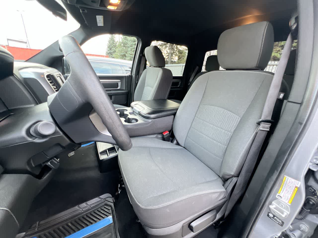 Used 2024 RAM 1500 Warlock AWD/4WD image 11