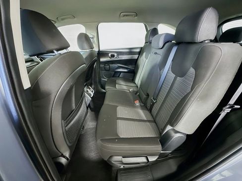 Certified 2023 Kia Sorento LX AWD/4WD image 28