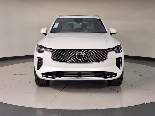 New 2026 Volvo XC90 T8 Plus w/ Protection Package Premier AWD/4WD image 9