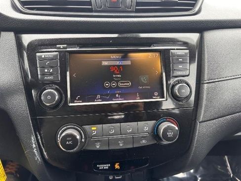 Used 2020 Nissan Rogue S AWD/4WD image 24