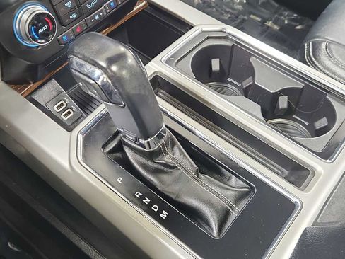 Used 2019 Ford F150 Lariat w/ Equipment Group 502A Luxury image 22