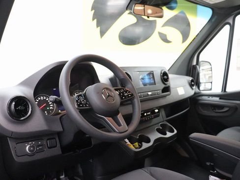 New 2023 Mercedes-Benz Sprinter 2500 image 13
