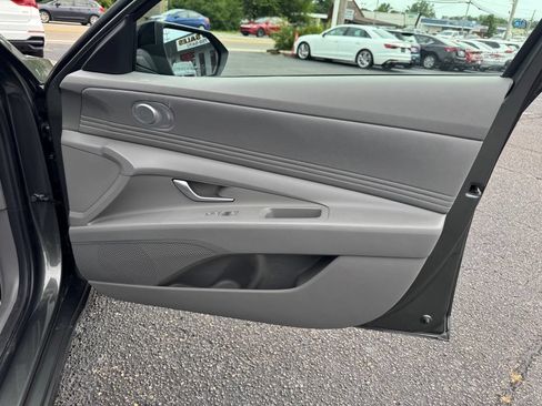 Used 2026 Hyundai Elantra Sport FWD image 31
