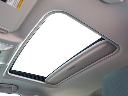 Used 2025 Toyota RAV4 XLE w/ Convenience Package FWD image 3
