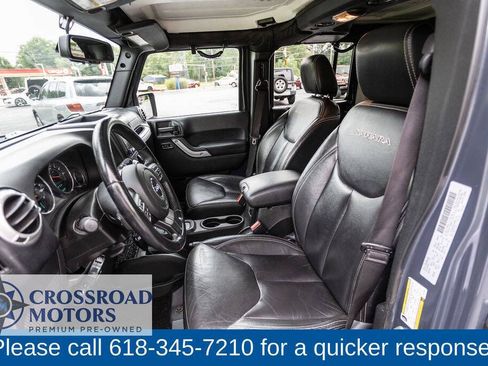 Used 2016 Jeep Wrangler Unlimited Sahara w/ Connectivity Group AWD/4WD image 17