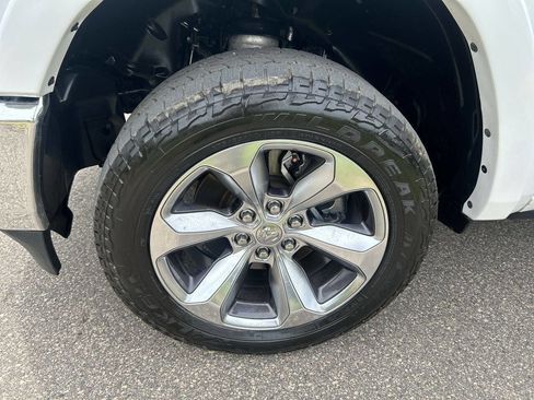 Used 2021 RAM 1500 Limited w/ Off Road Group image 11