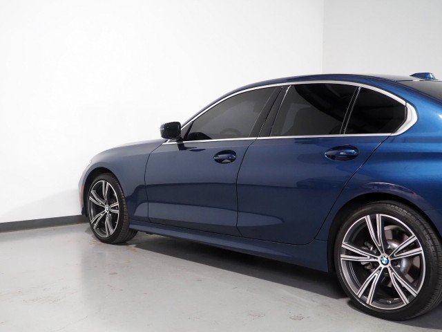 Used 2024 BMW 330i Sedan w/ Premium Package RWD image 57