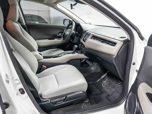 Used 2022 Honda HR-V EX image 17