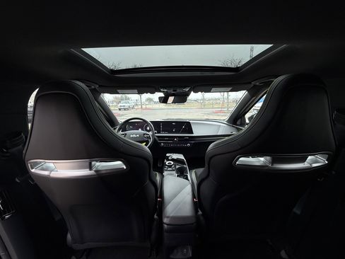 Used 2023 Kia EV6 GT image 41