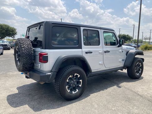 Used 2024 Jeep Wrangler Unlimited Rubicon 4xe AWD/4WD image 5