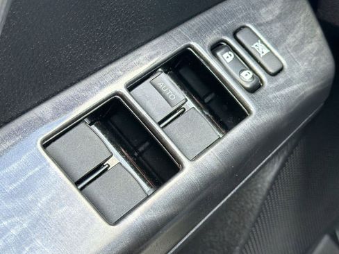 Used 2017 Toyota RAV4 Platinum FWD image 27