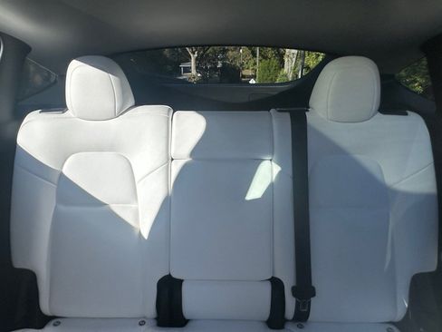 Used 2023 Tesla Model Y Long Range image 53