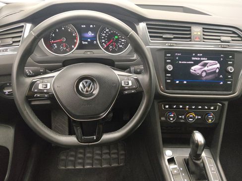 Used 2020 Volkswagen Tiguan SEL AWD/4WD image 22