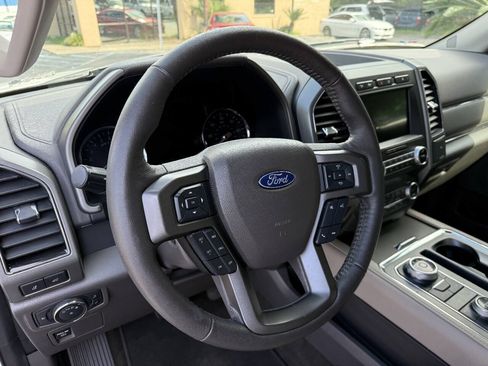 Used 2020 Ford Expedition Max XLT w/ Equipment Group 202A AWD/4WD image 5