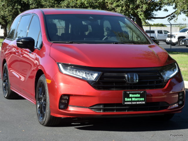 Certified 2024 Honda Odyssey Sport image 2