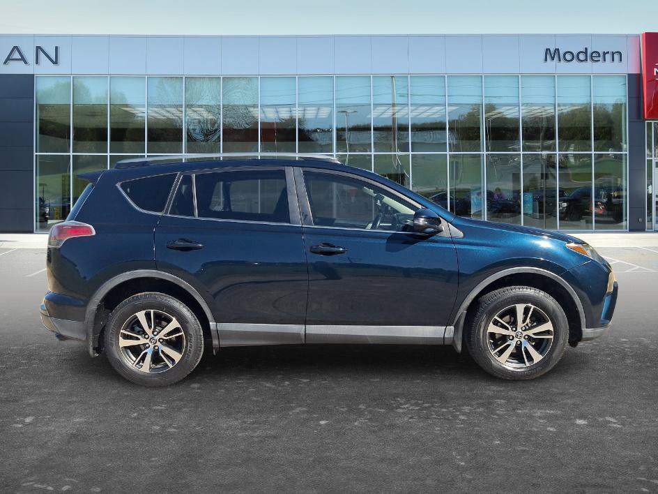 Used 2017 Toyota RAV4 XLE FWD image 4