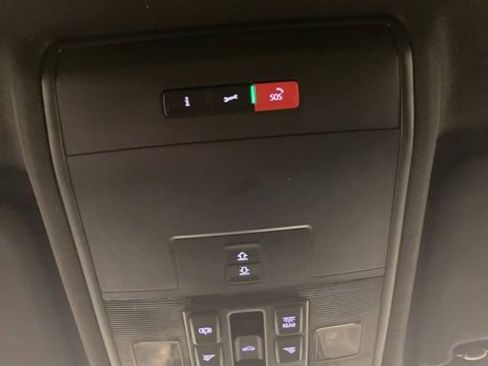 Used 2021 Volkswagen Atlas Cross Sport SEL Premium image 14