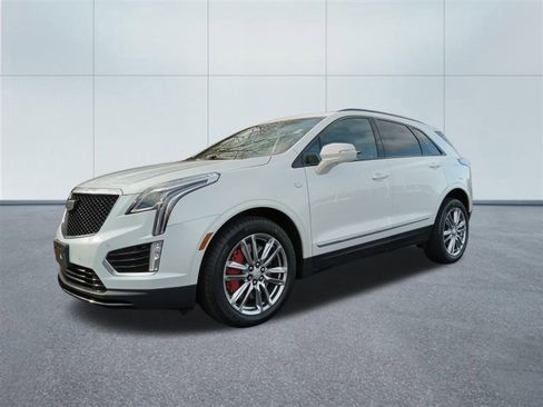 Used 2025 Cadillac XT5 Sportv w/ LPO, Red Accent Package image 1