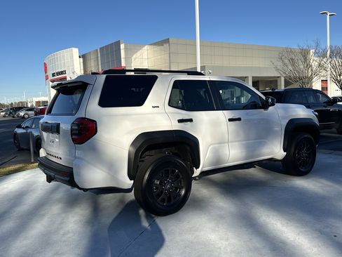 Certified 2025 Toyota 4Runner SR5 image 10