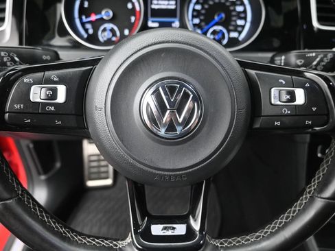 Used 2017 Volkswagen Golf R 4-Door AWD/4WD image 17