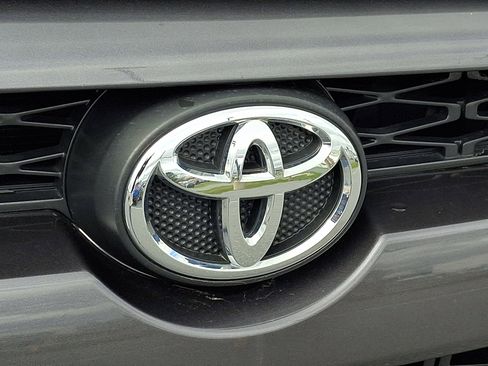 Used 2019 Toyota 4Runner SR5 image 33