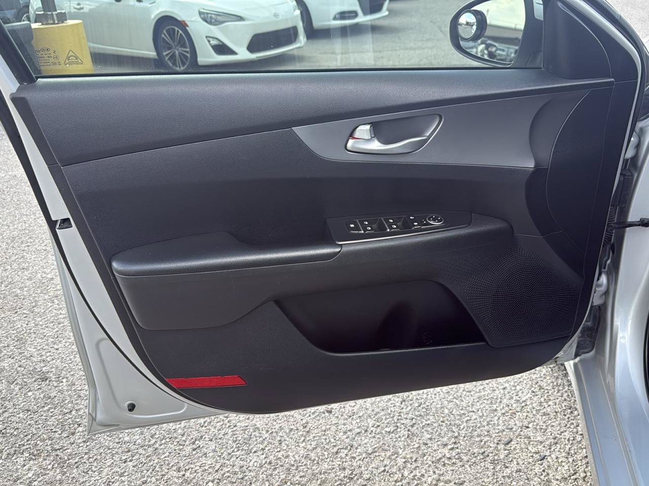 Used 2019 Kia Forte LXS FWD image 11