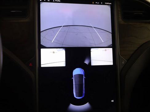 Used 2019 Tesla Model X 75D image 11