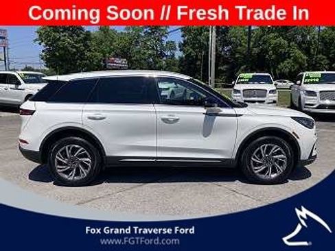 Used 2023 Lincoln Corsair AWD w/ Equipment Group 101A image 1