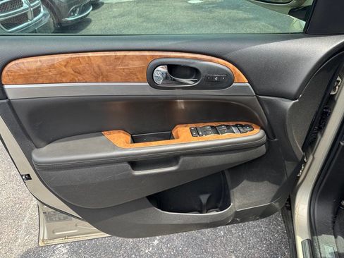 Used 2012 Buick Enclave Leather AWD/4WD image 12