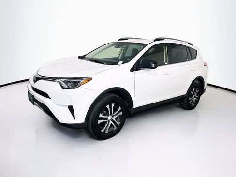 Used 2017 Toyota RAV4 LE image 3