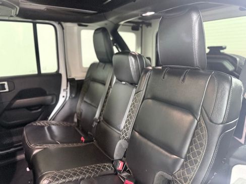 Used 2021 Jeep Wrangler Unlimited Sahara AWD/4WD image 22