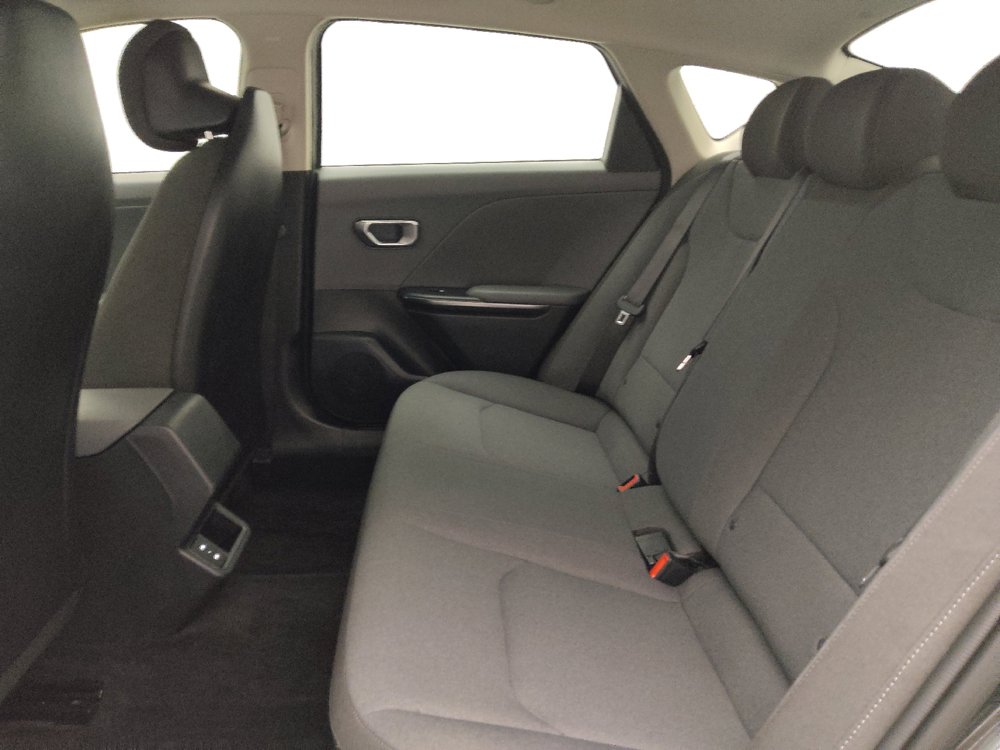 Used 2025 Kia K4 FWD image 18