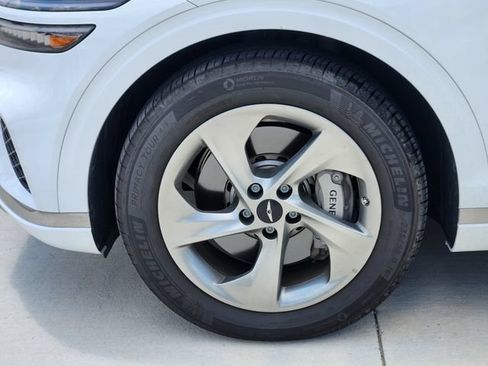 Used 2026 Genesis GV70 2.5T AWD/4WD image 7