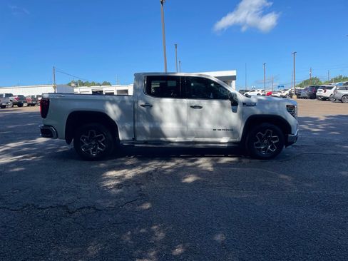 Used 2025 GMC Sierra 1500 SLT w/ SLT Premium Plus Package AWD/4WD image 7