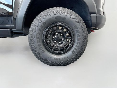 Used 2024 GMC Canyon AT4X w/ AT4X AEV Edition AWD/4WD image 14