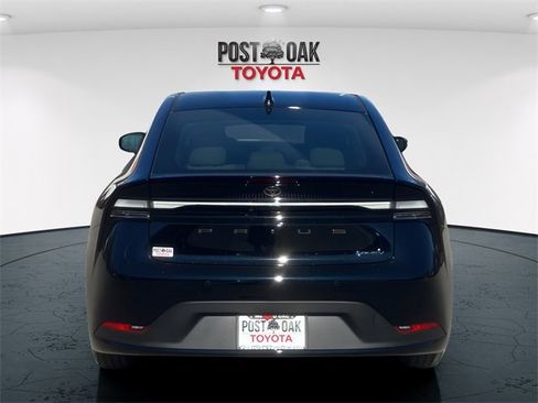 New 2026 Toyota Prius Plug-In Hybrid image 6