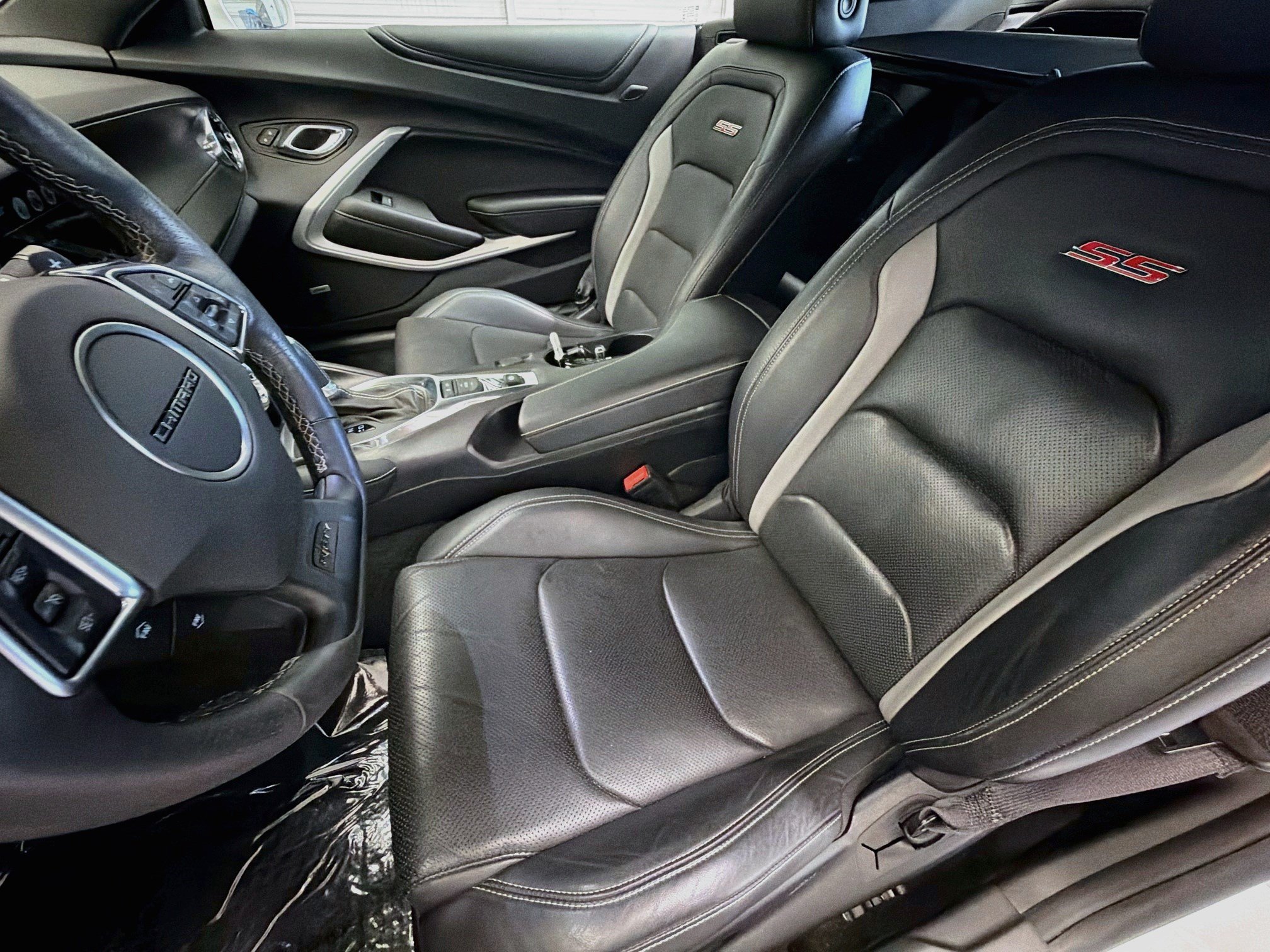 Used 2017 Chevrolet Camaro SS RWD image 11