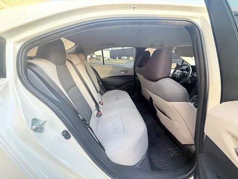 Used 2020 Toyota Corolla LE image 12