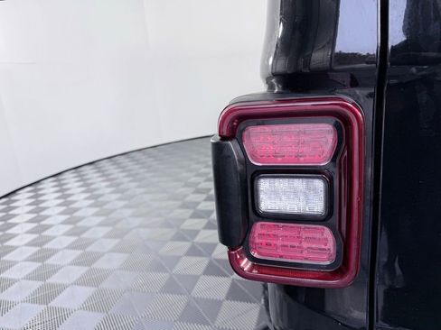 Used 2024 Jeep Gladiator Sport image 26