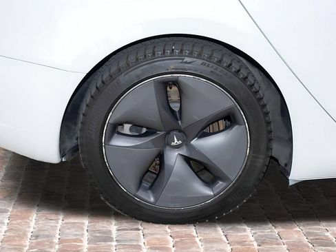 Used 2020 Tesla Model 3 Long Range AWD/4WD image 39