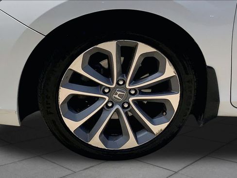 Used 2015 Honda Accord Sport image 10
