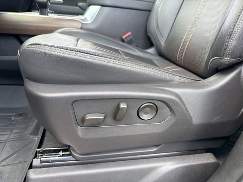 Used 2024 Chevrolet Silverado 1500 High Country w/ High Country Premium Package AWD/4WD image 12