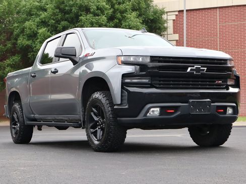 Used 2021 Chevrolet Silverado 1500 LT Trail Boss w/ LPO, Dark Essentials Package AWD/4WD image 1