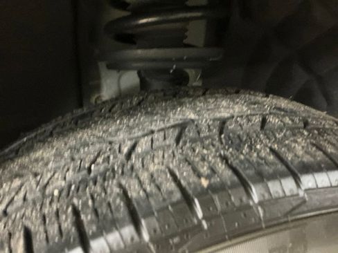 Certified 2025 Buick Enclave Preferred image 12