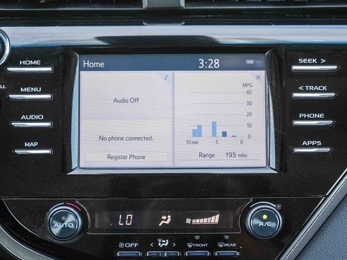 Used 2019 Toyota Camry SE FWD image 14
